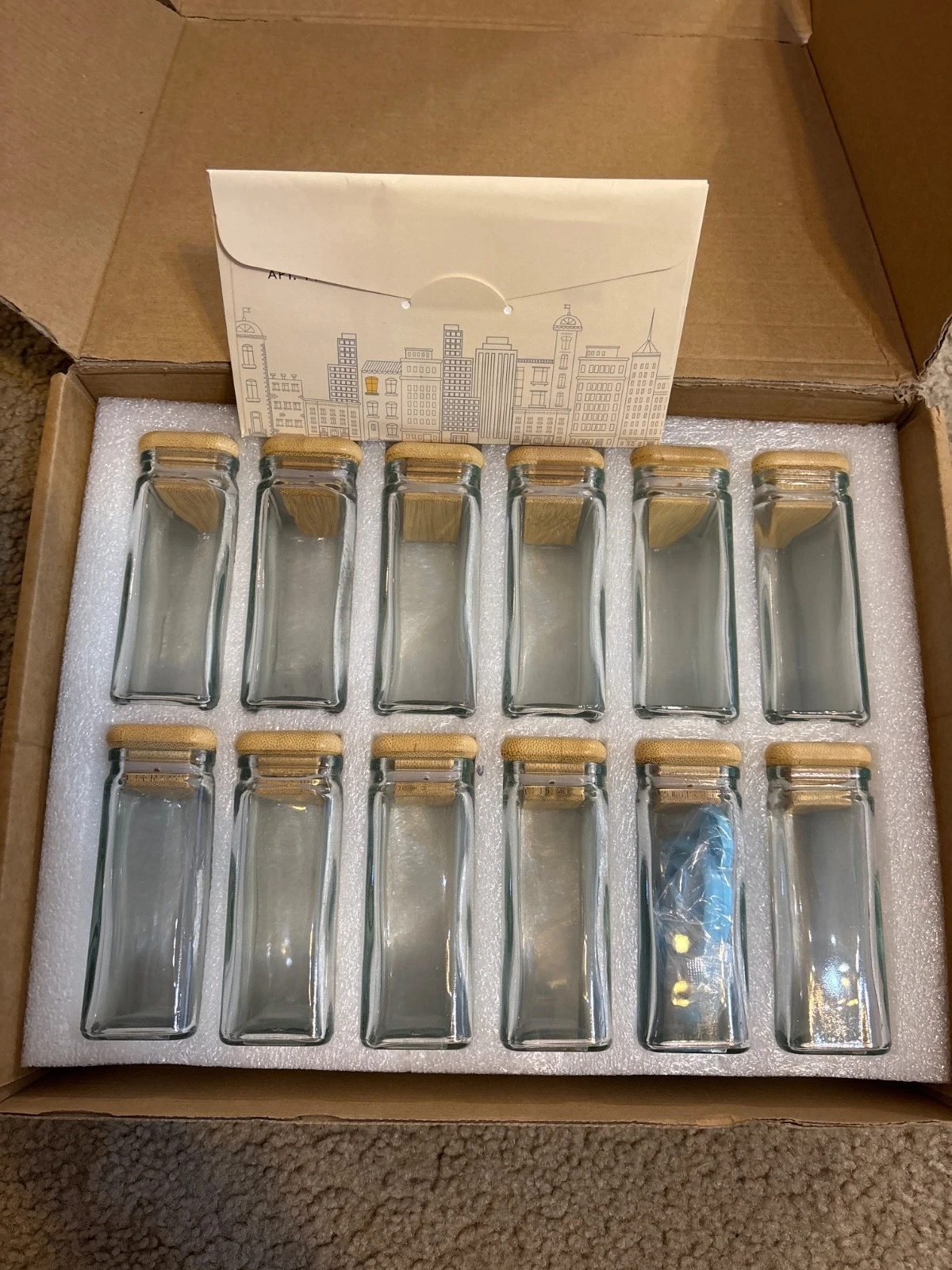 Glass Spice Jars with Labels, 4oz Glass Jars with Bamboo Lids, Square Spice J...
