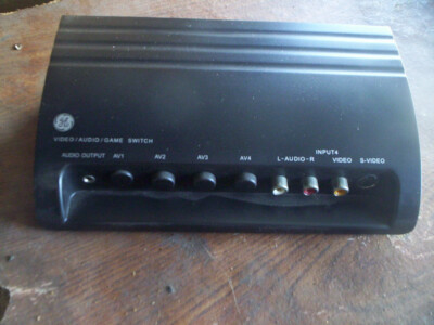 4 Port GE Video Audio AV 1 In 4 Out TV Splitter Box 1 to 4 Screen switch RCA