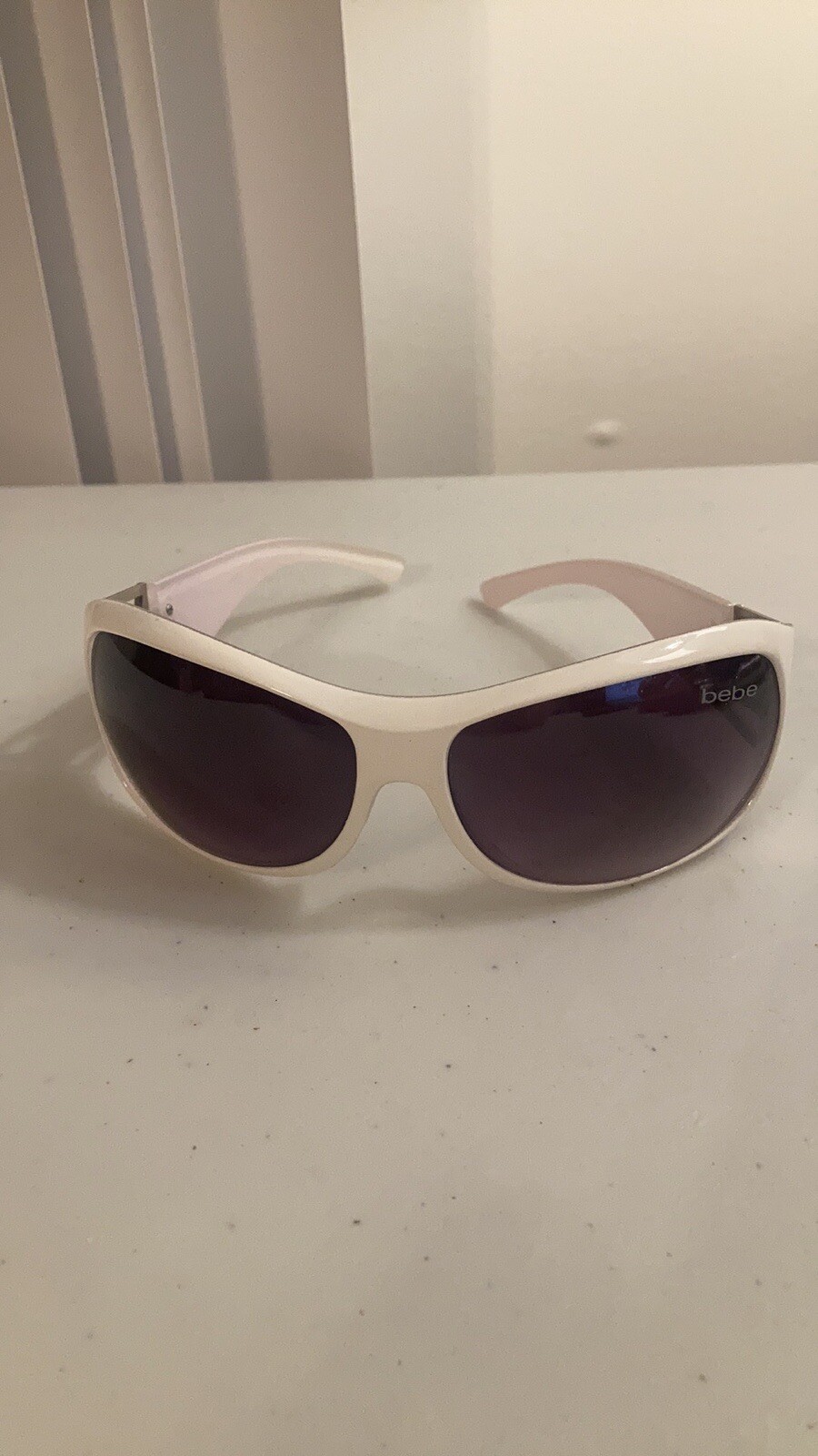 Bebe White Plastic Sunglasses With Side Metal Design Gem