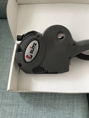 PREISPISTOLE, BLITZ, nie benutzt. Eine Weile gelagert, benötigt also eventuell neue Farbwalze. 