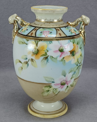 Nippon Morimura Hand Painted Pink Yellow Wild Roses Blue Beige Beaded Gold Vase