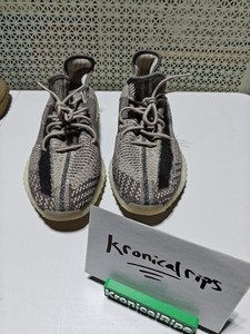 yeezy zyon size 10.5