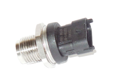 Diesel Rail Fuel Pressure Sensor For Chevrolet GMC 20042005 Diesel V8 6.6L VIN 2