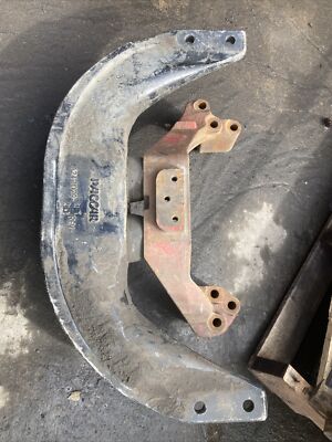 PACCAR KENWORTH PETERBILT CROSSMEMBER-FRONT ENGINE SUPPORT A24-1079-2 A24-1079-1