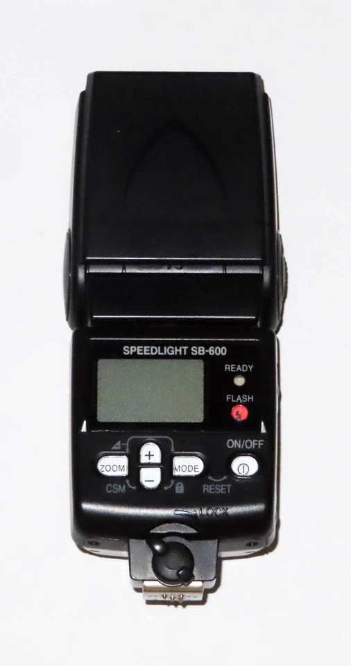 Nikon SB-600 Speedlight Flash For Nikon SLR and DSLR Cameras With Case & Stand - Image 3 of 3