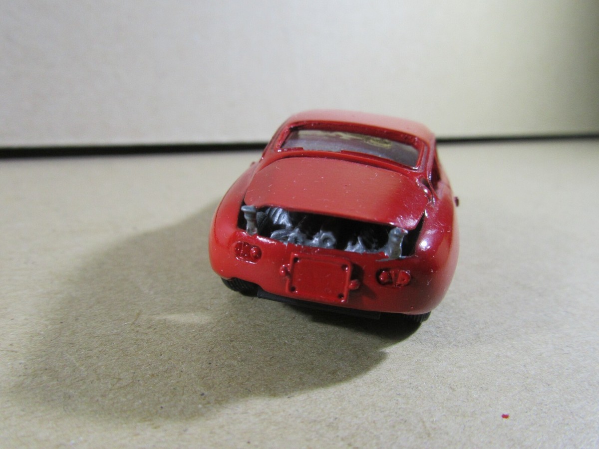 Maquette Abarth 1000 Bialbero Berlinette Zagato 1962 Rouge 1:43 - Kit Résine Monté
