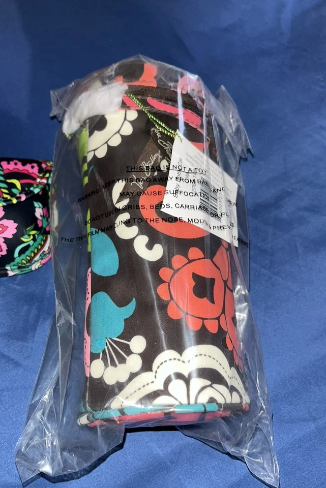 Carrito biberón vintage Vera Bradley Lola y chupete cápsula pétalo cachemira 2015 Foto 2 de 4