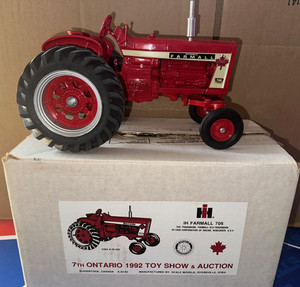 Scale Models 1/16 Farmall 706 Tractor 7th 1992 Ontario Toy Show #199B*