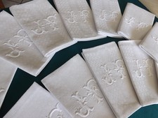 21 serviettes de table, superbe mono JF, en fil de lin, anciennes