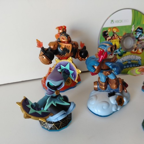 Skylanders Swap Force Xbox 360 Game & 9 Figure Bundle - Picture 2 of 7