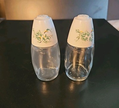 Vintage Corning Ware Gemco  Salt & Pepper Shakers Green Ivy Set USA Made 