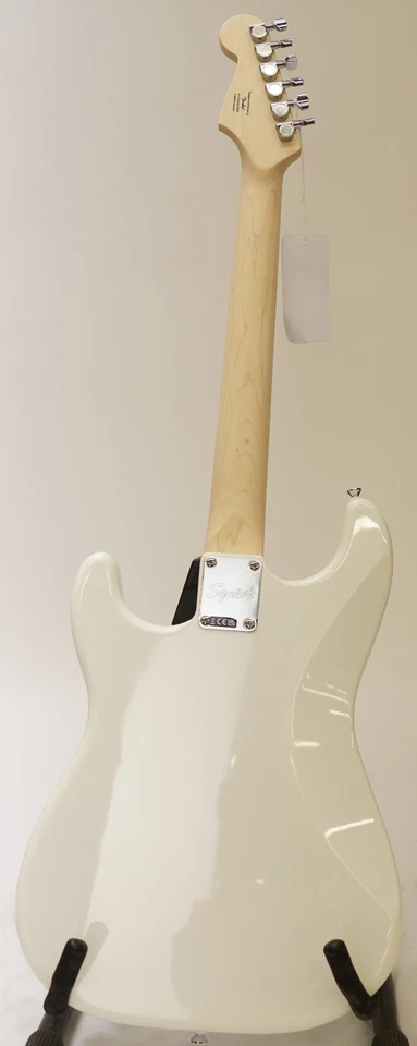 Squier Sonic Stratocaster HT, Maple Fingerboard, White Pickguard, Arctic White - image 4 of 4