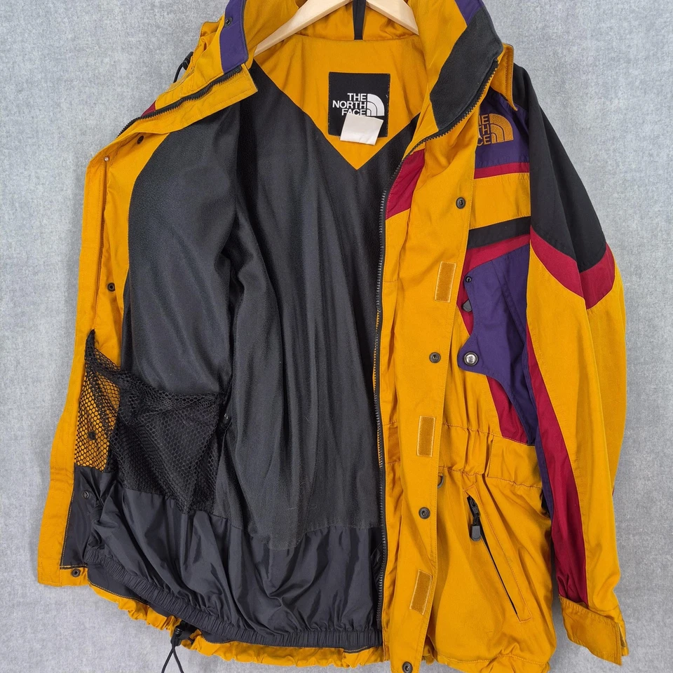 Jaqueta masculina vintage North Face amarela média roxa esqui colorblock anos 90 - Imagem 3 de 4