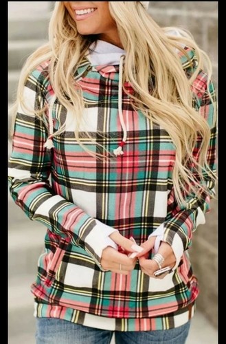 Small Checkered Plaid Pullover Hoodie - Picture 5 of 9