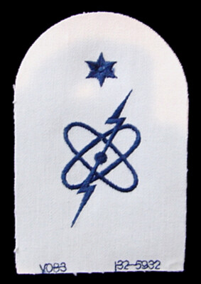 Royal Navy Electronic Warfare Electron + 1 Stern blau auf weiß gestickter Aufnäher
