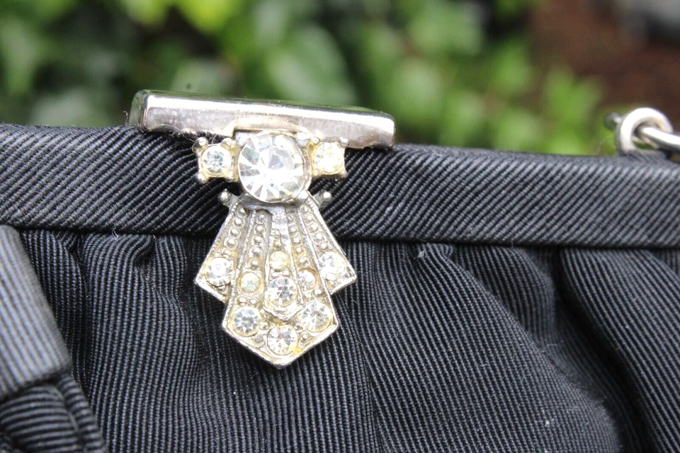 Bolso clutch de noche vintage negro con cierre de detalle de estrás Art Deco Foto 3 de 4