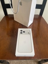 📱 Apple iPhone 17 Pro Max 256GB Silver – NEW, Factory Unlocked, Sealed Box