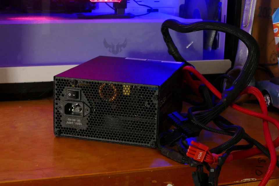 Fuente de alimentación totalmente modular EVGA Supernova 1000 G2 80 Plus Gold 1000W Foto 2 de 2