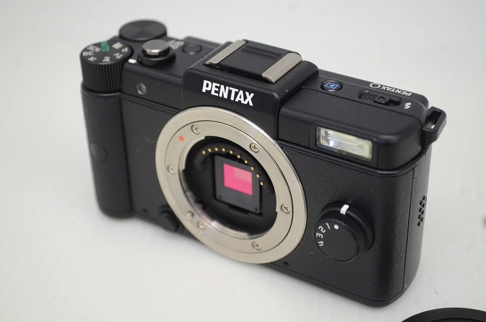 [240 shots] PENTAX Q 12.4MP Camera Black Body only w/ Box [Mint] #251105g - Image 2 of 4