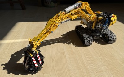 Lego Technic Kettenbagger mit Greifer