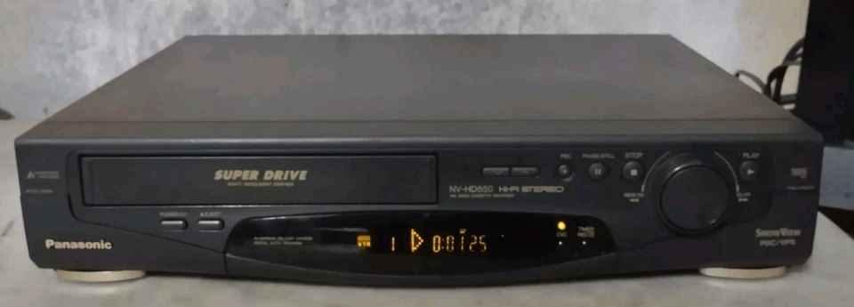 PANASONIC NV-HD650 VIDEOREGISTRATORE VHS 6 TESTINE STEREO CON TELECOMANDO  - Immagine 4 di 4