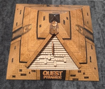 Escapewelt Pyramide / MagicHolz