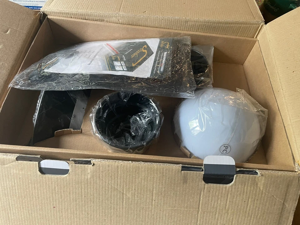 Interfit Strobies Portrait Kit  for on or off camera flash units - Image 3 of 4