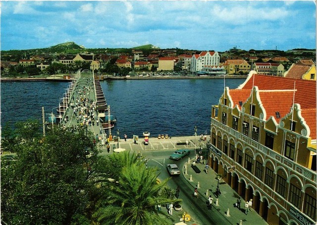 CPM AK The Emmabrug Curacao's most recognizable landmark CURACAO (645814) CPM AK The Emmabrug Curacao's most recognizable landmark CURACAO (645814)