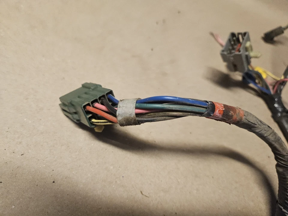 Arnés de cableado cruzado para ventana eléctrica detrás del tablero 1987-1991 Ford F150 F250 Foto 2 de 4