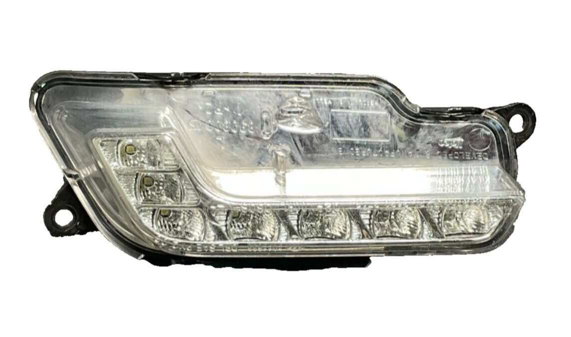 10-11 Mercedes W212 E350 E550 Front Left Fog Light OEM A2128200756