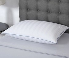 DownHaven Luxury White Down Filled Pillow Washable Standard/Queen 20 x 28 - New