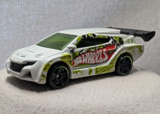 Hot Wheels 2013 Thrill Racers Loop Coupe Diecast 1:64 Malaysia X1932 LOOSE