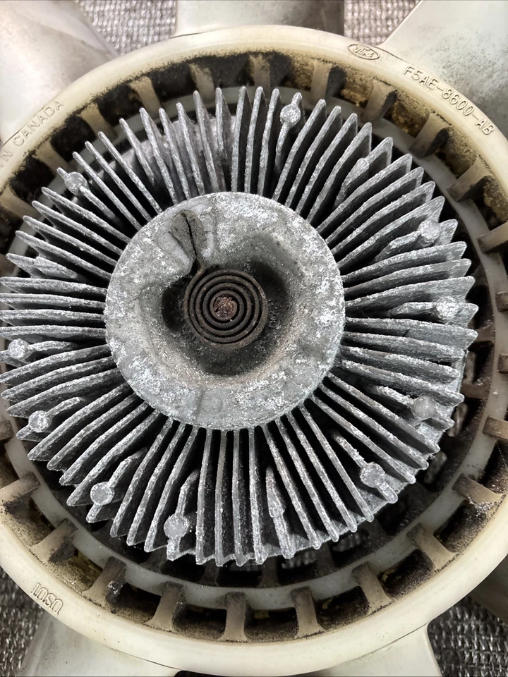 Lincoln Town Car Ventilador Montaje Motor Refrigeración 1997 Foto 2 de 4