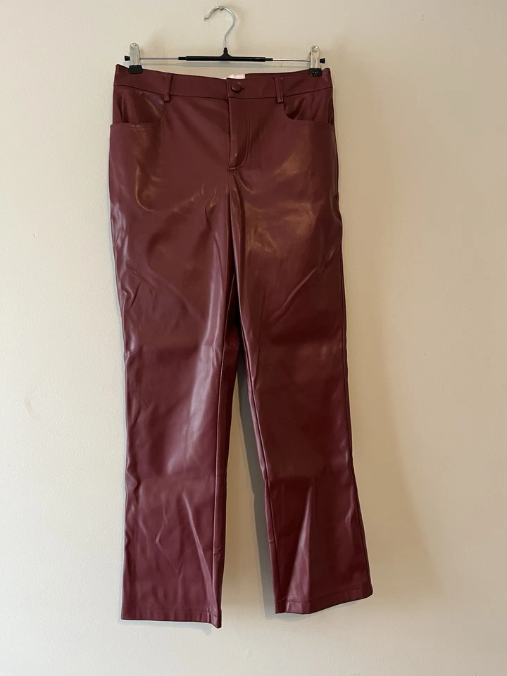 Alexia Admor VIVIAN VEGAN LEATHER PANTS Burgundy Size 2 NWT - Image 4 of 4
