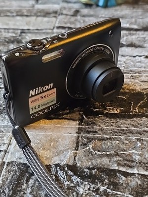 Nikon Coolpix S3100 Digital Camera Bundle BLACK 14MP 5x Zoom