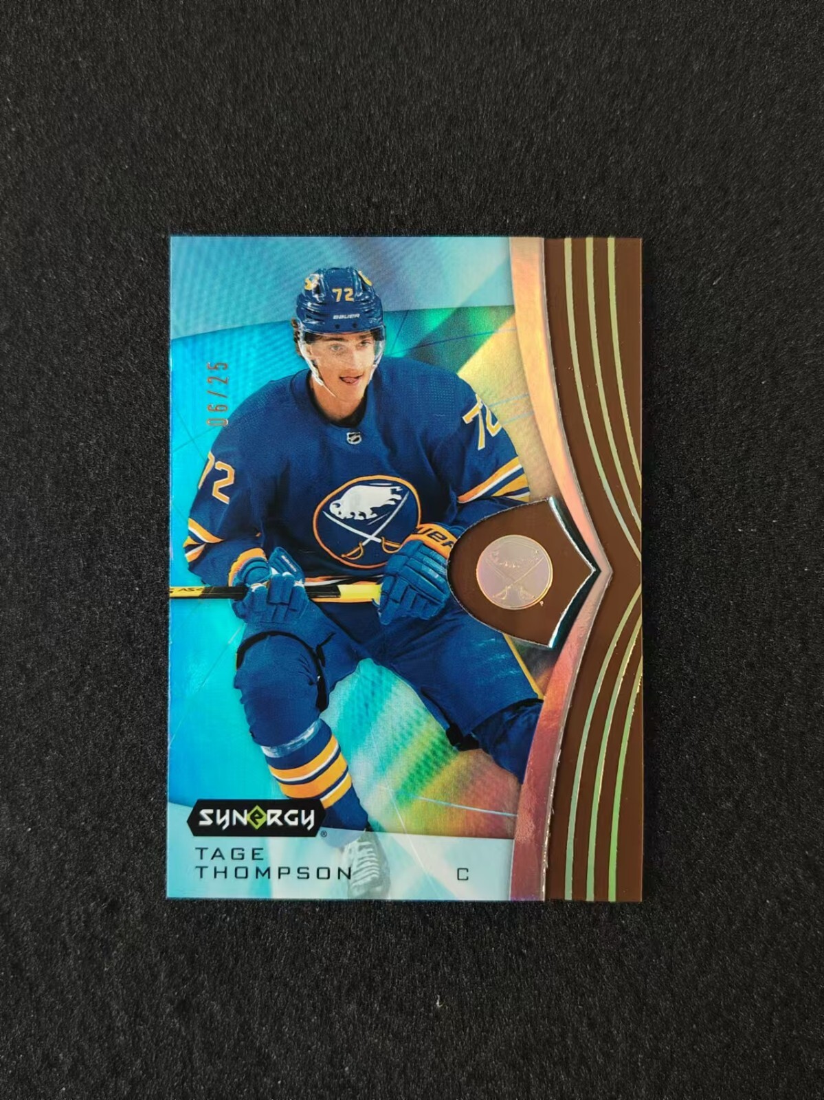 2023-24 UPPER DECK SYNERGY BOUNTY GOLD #28 TAGE THOMPSON #6/25 WJ
