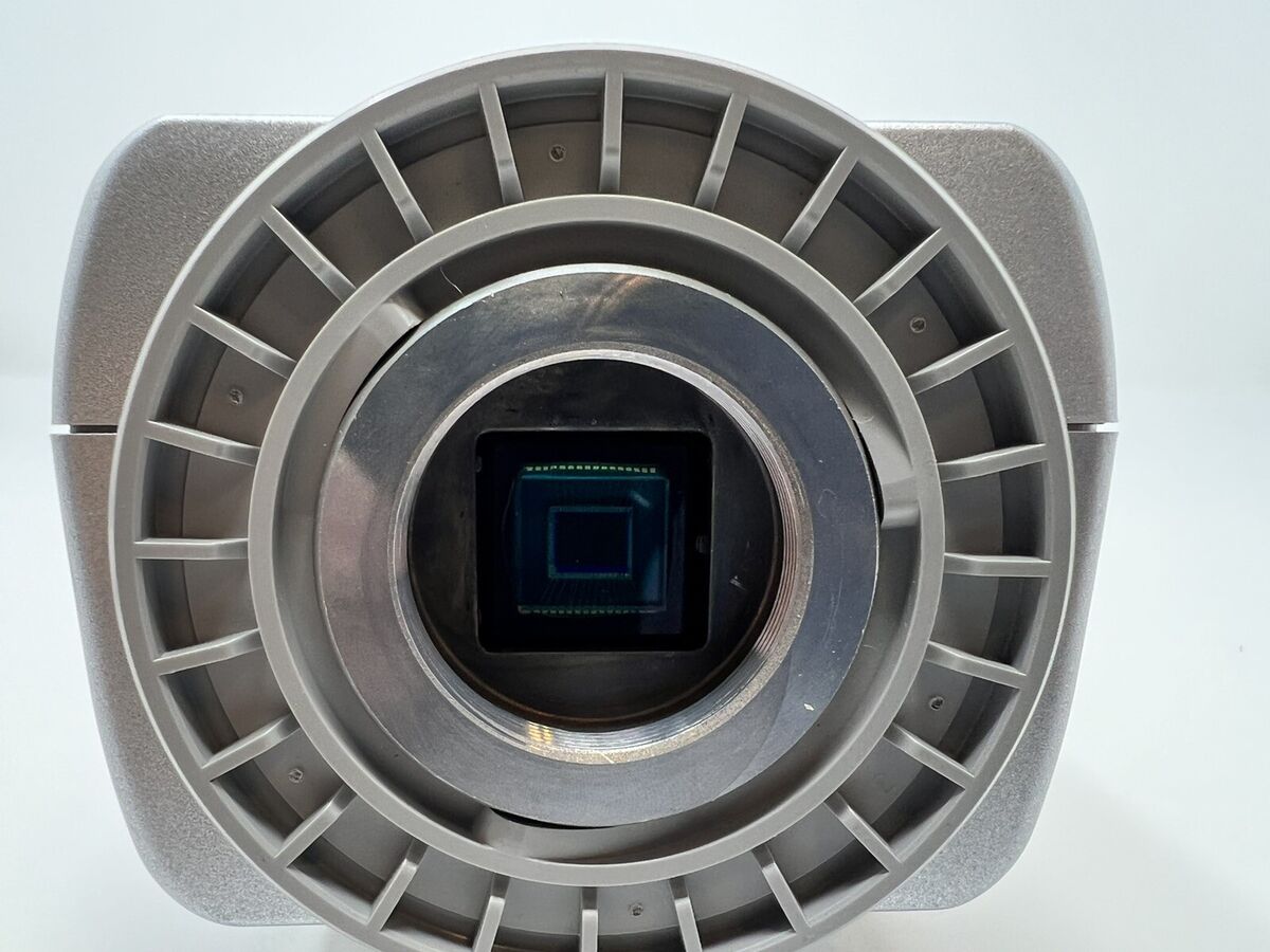 Panasonic WV-NP304 Silver 1/3 Panasonic WV-NP304 Silver 1/3