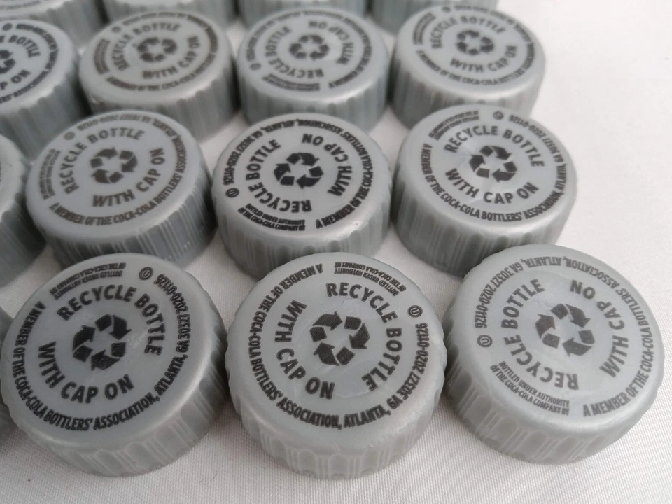 Bolsa de 200 tapas de botellas de plástico gris Coca Cola para artes, manualidades, proyectos hágalo usted mismo Foto 4 de 4