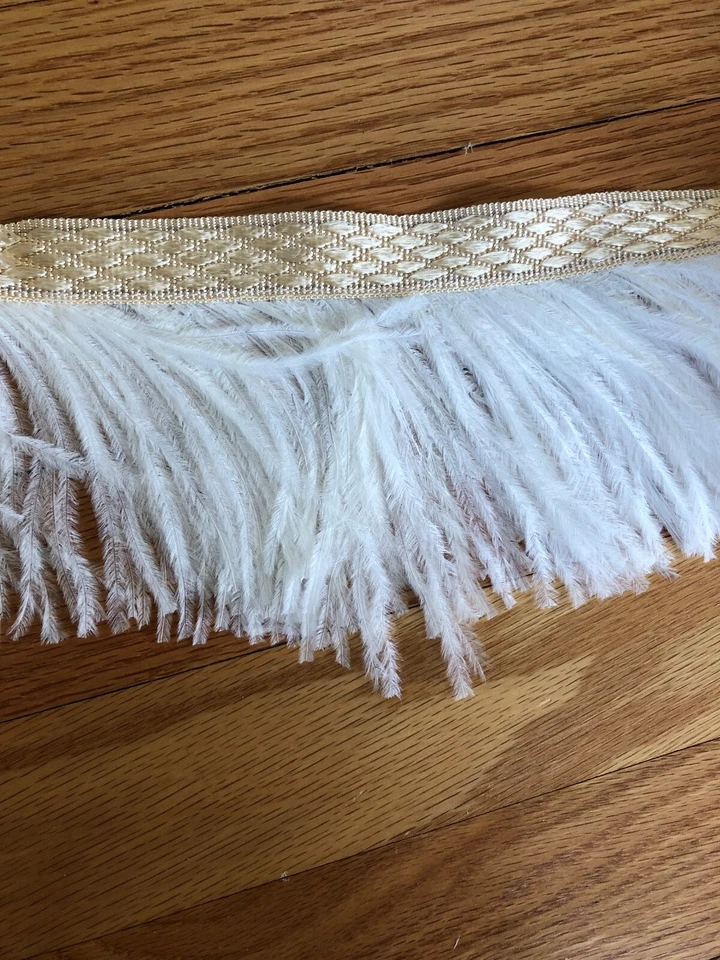 50 yards Kravet feathered fringe, rayon and polyester gimp with ostrich feathers - Imagem 3 de 4