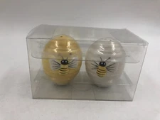 Transpac Honeybee Salt and Pepper Shaker AA01B30013