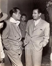 SHERLOCK HOLMES DIRECTOR SIDNEY LANFIELD WITH BOB HOPE ORIG PARAMOUNT CANDID