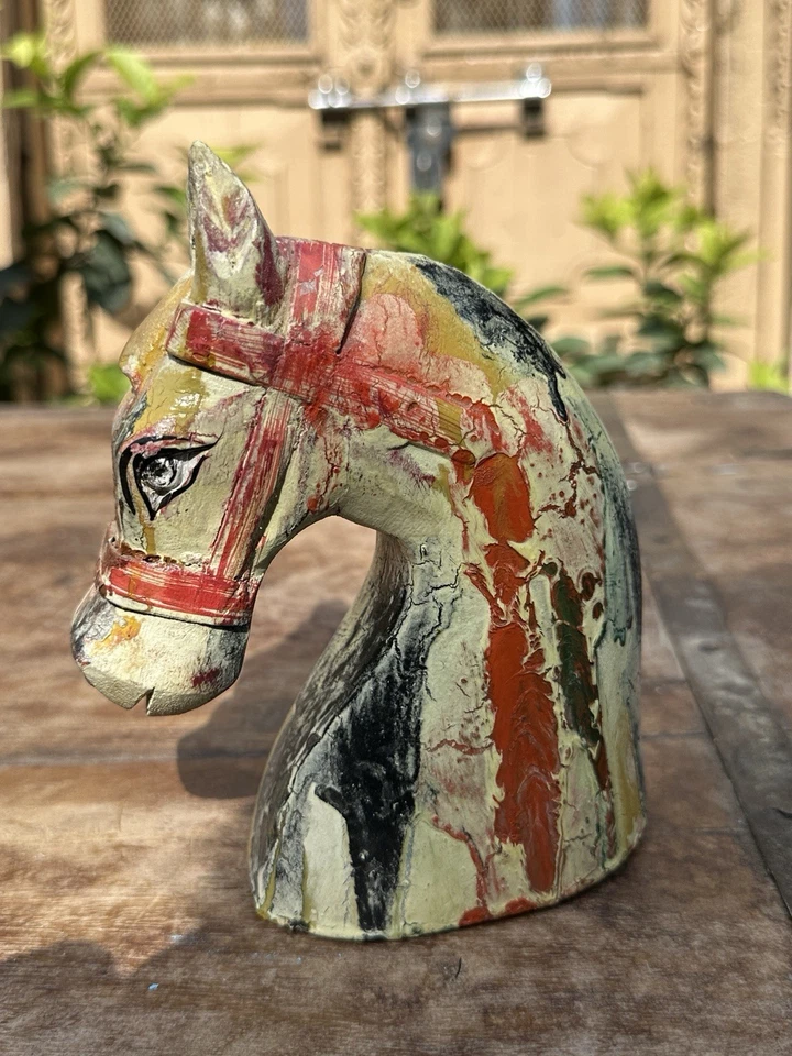 Antigua figura original antigua de madera tallada a mano pintada cabeza de caballo Foto 3 de 4