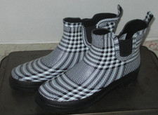 Size 11 Shed Rain Gogo Chelsea Rain Boots Wellington Black Plaid New Without Box