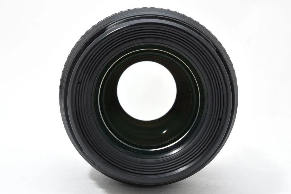 Canon EF 100mm F/2.8 USM Macro Lens EF Mount From Japan #2654631 - Image 3 of 4