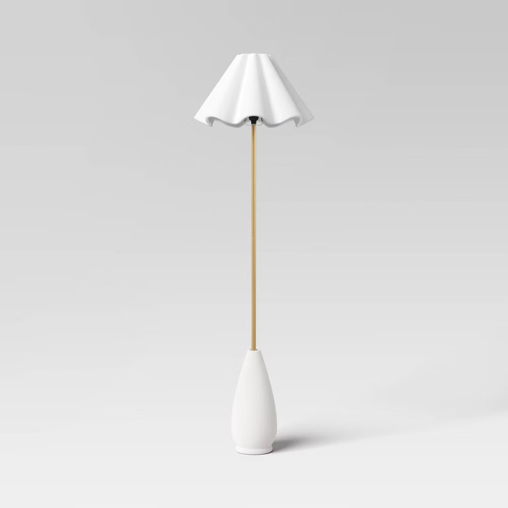 Wavy Shade Collection Ceramic Base Floor Lamp White - Threshold 12690₽