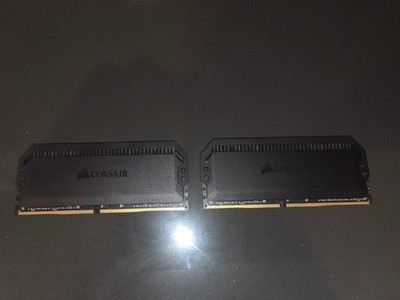  Corsair DOMINATOR PLATINUM RGB 32GB (2 x 16GB) DDR4 3200MHz CL16 Desktop Memory