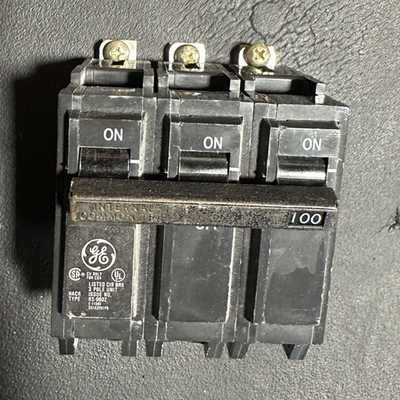 #ad GE THQC3100 3 Pole Circuit Breaker 100A 201 250V AC Bolt On Trip Indicator $47.50