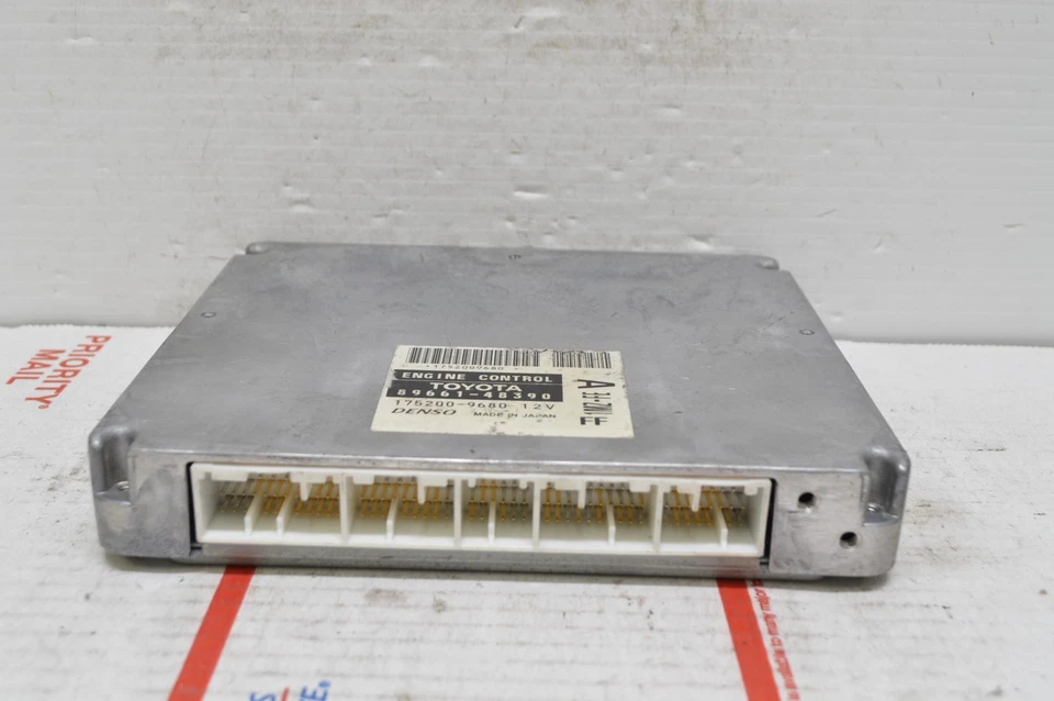 Unidad de módulo de control del motor 2003 03 Lexus RX300 89661-48390 Ecm G71 025 Foto 2 de 4