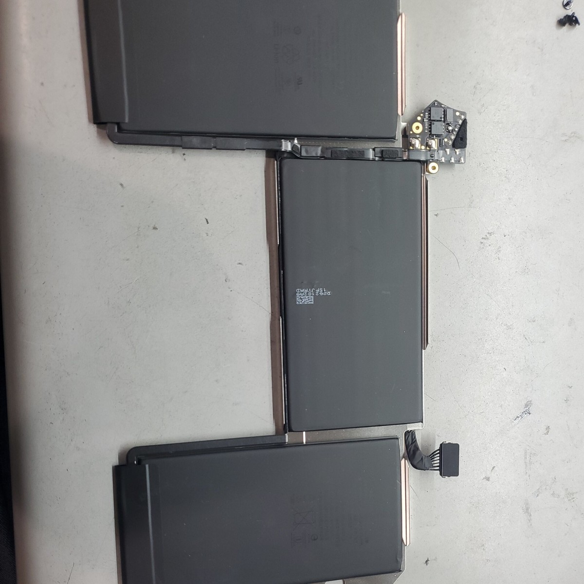 MacBook Air 13-inch（A2337） 水没ジャンク品 MacBook Air 13-inch（A2337） 水没ジャンク品 - メルカリ