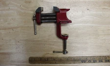 Vntg Lakeside USA Anvil Bench Vise,1lb. 14.1oz,1-5/8" Jaws,1-5/8" Capacity,XLINT